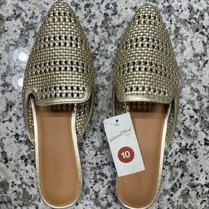 Universal thread mule